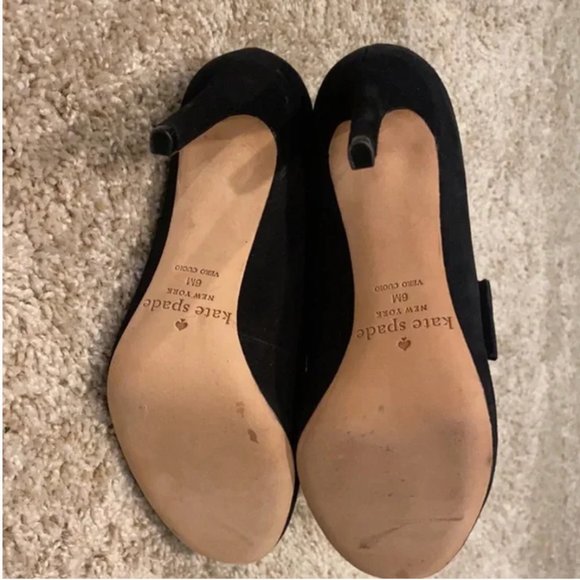 Kate Spade Bavila Black Suede Bow Heels shoes size 6 like new no tags - Picture 6 of 7